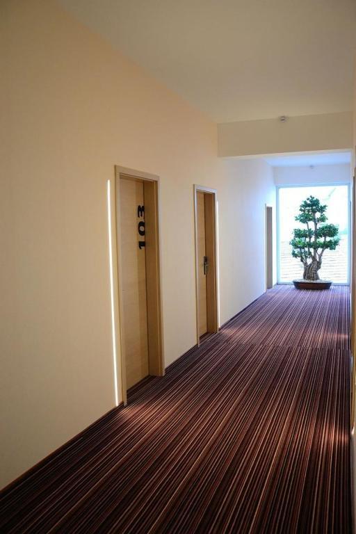 Zenti Plaza Hotel Drobeta Turnu Severin Bagian luar foto