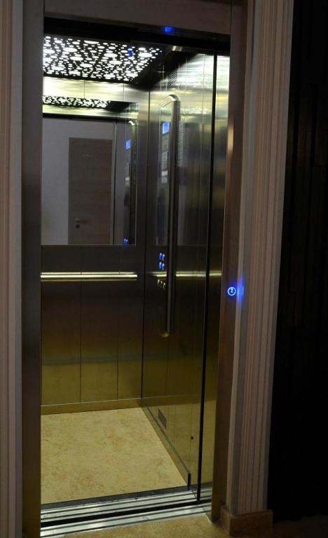 Zenti Plaza Hotel Drobeta Turnu Severin Bagian luar foto